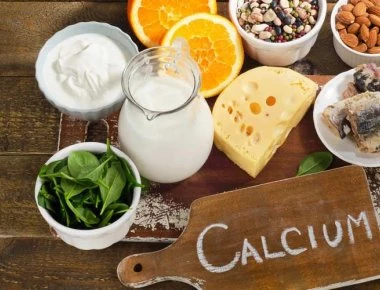 Nέα έρευνα: Το ασβέστιο δεν αρκεί για την πρόληψη της οστεοπόρωσης